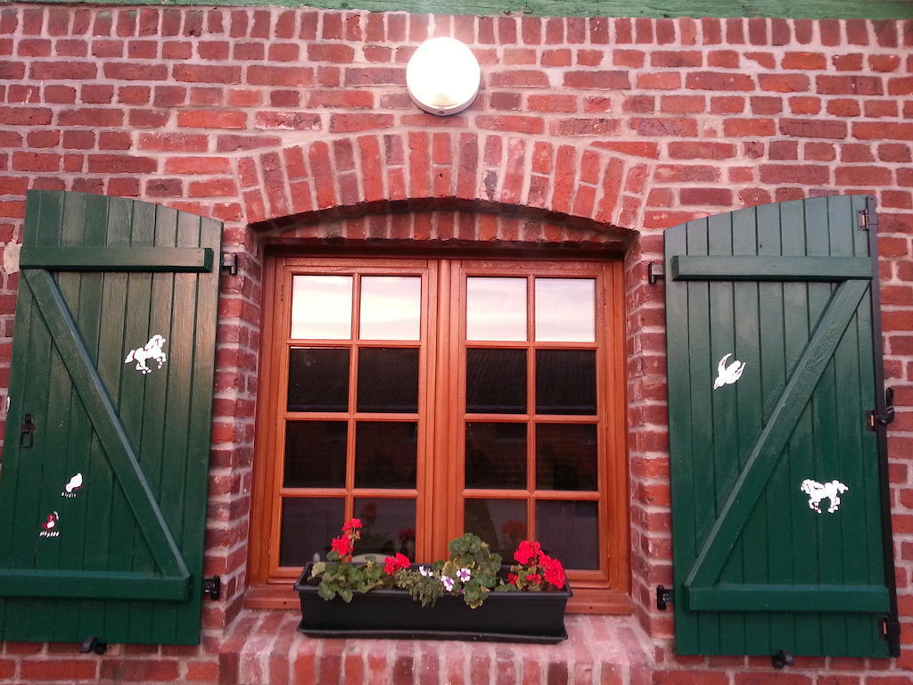 Gite De La Ferme Des Crins Blancs Villa Hazebrouck Camera foto