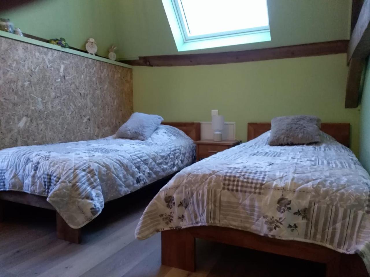 Gite De La Ferme Des Crins Blancs Villa Hazebrouck Esterno foto